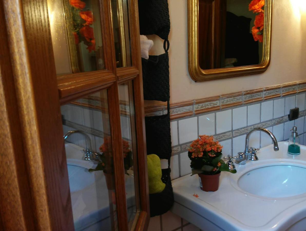 Room In Villa - Room In The Hills With Garden And Sea View San Salvatore  Exterior photo