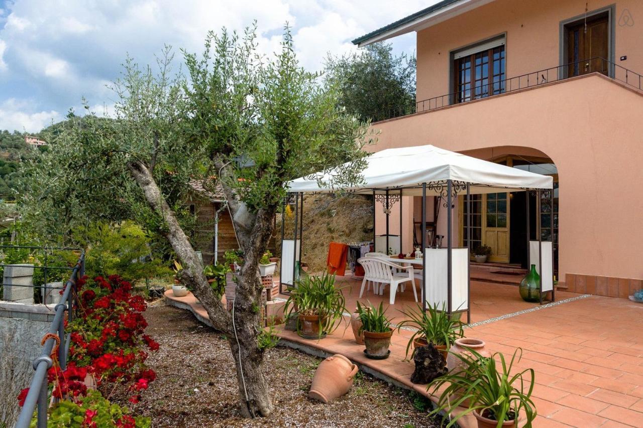 Room In Villa - Room In The Hills With Garden And Sea View San Salvatore  Exterior photo